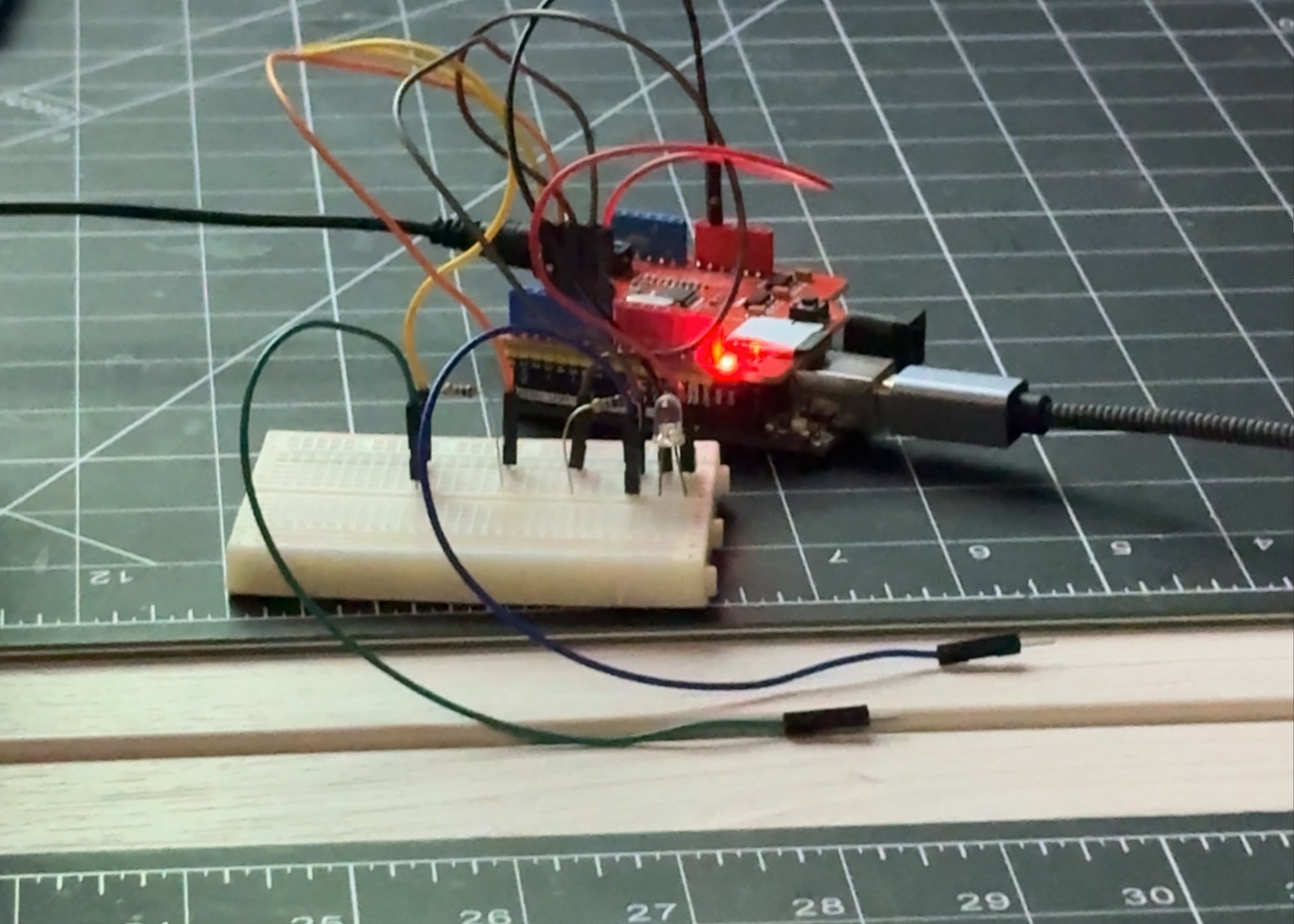 People really liked the game, but they think it might be too ambitious. I tend to be very surrealist in my ideas, so sometimes I underestimate how complex a project can become. I actually thought this would be easier than some of my previous projects.
I’ve decided to focus on the 2D AR version so it takes less time to develop. At the same time, I will start defining the target audience and planning user testing while I continue learning how to use Arduino.